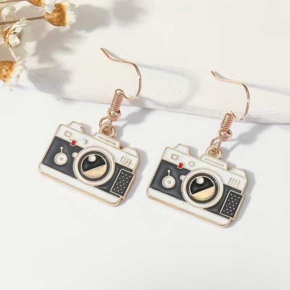 New Cartoon Enamel Sewing Machine, Camera, Teapot, Telephone Earrings - Picture 5 of 8